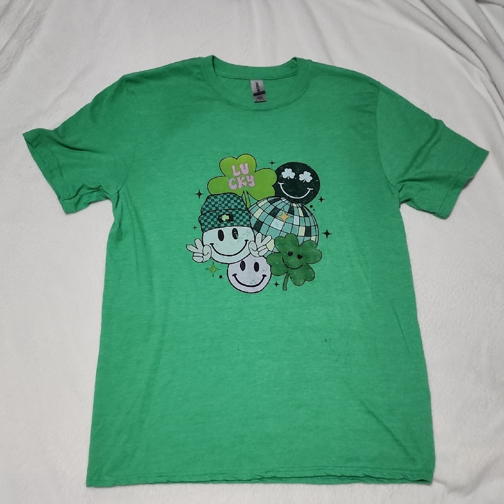 Gildan Green Short Sleeve Tee with Graphic